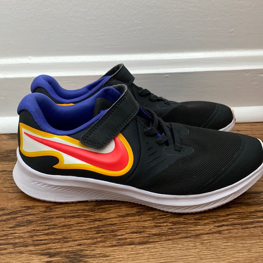 Nike Star Runner 2 Fire Youth 2Y